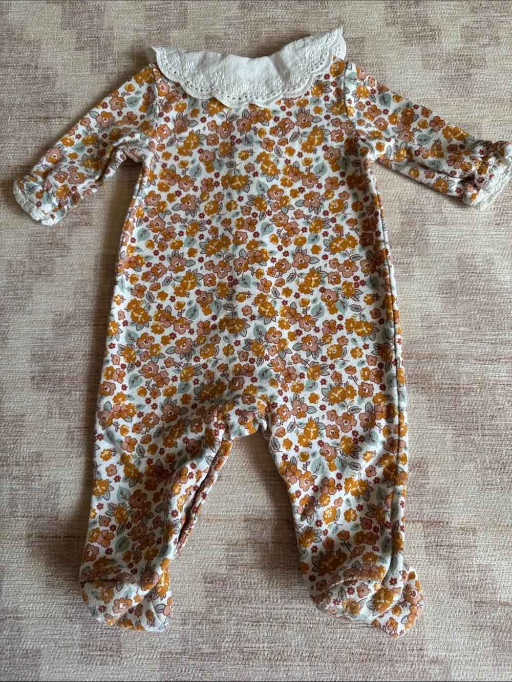 Nicole Miller Baby Floral Footed 1 Piece with Lace Collar size 0-3M